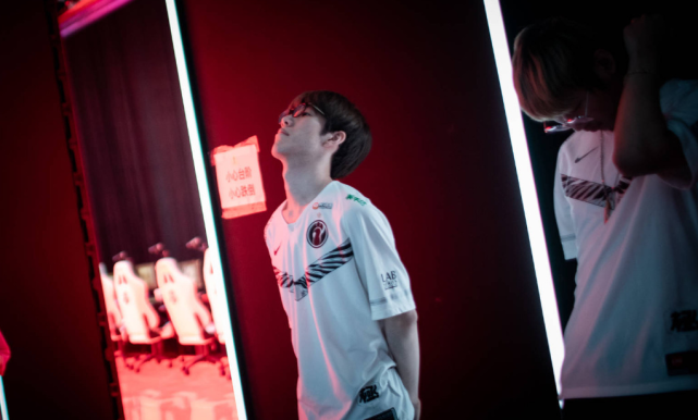 杨兼具控场 杨兼具控场