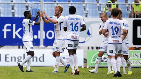 他们依然紧 他们依然紧